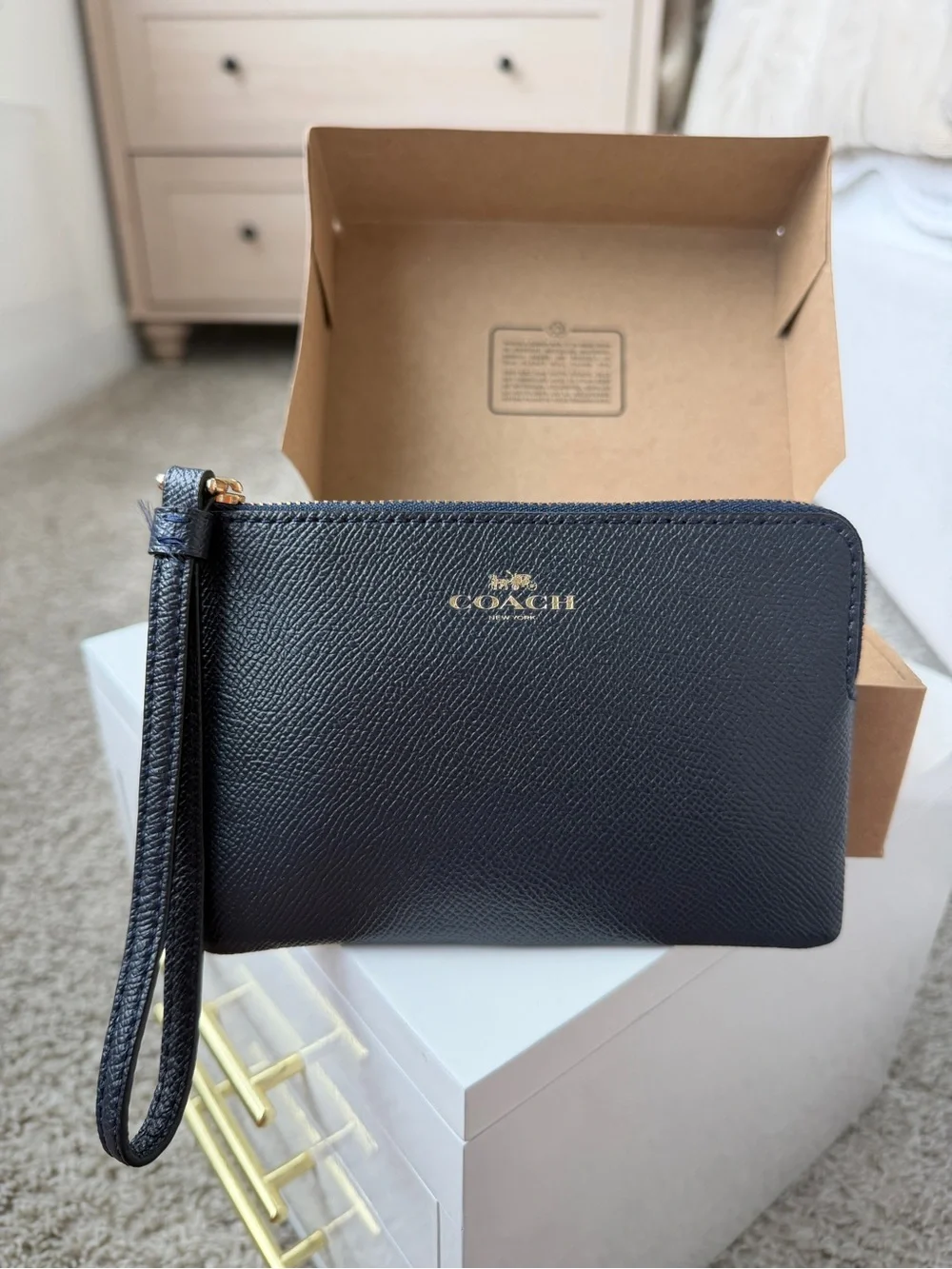 Coach Corner Zip Wristlet Black Crossgrain Leather Gold Hardware